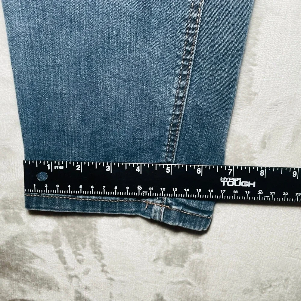 Wrangler Slim Straight Jeans Mens 28x30 Medium Wash Blue Denim Casual